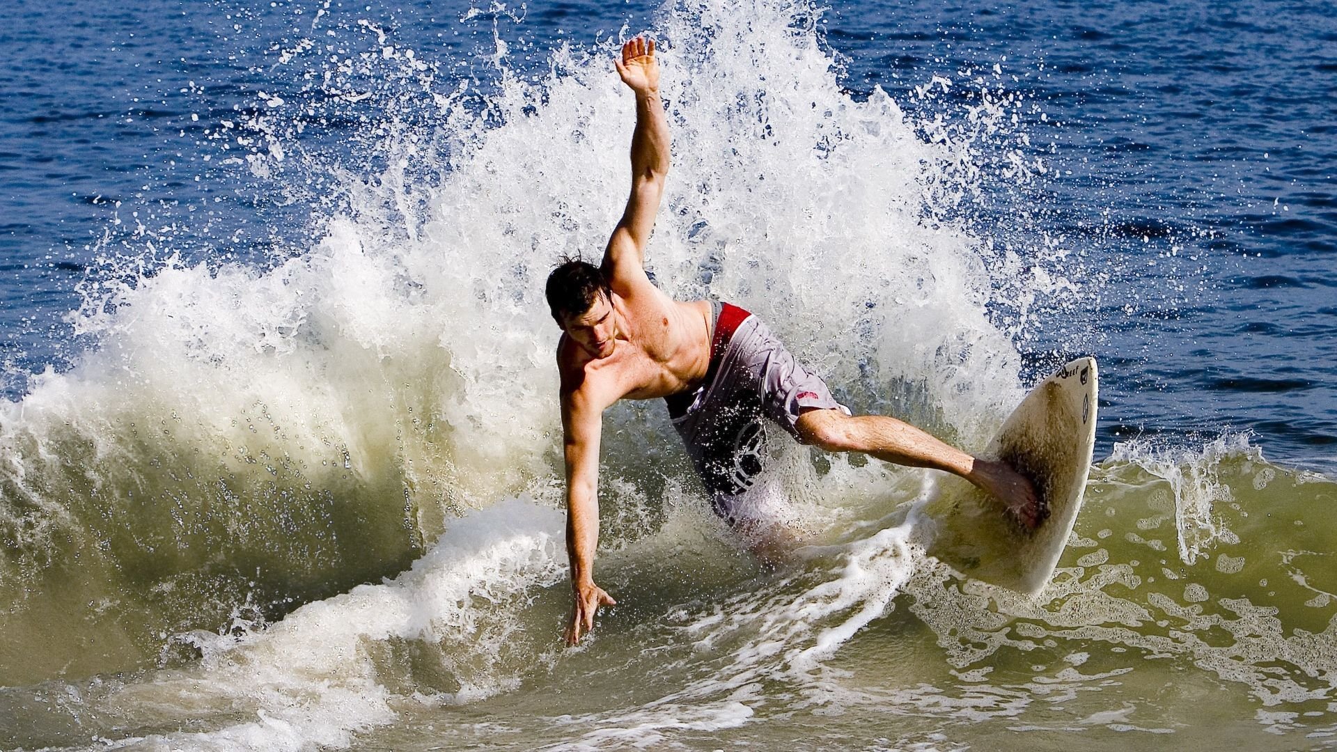 中国体操青少年选拔赛即将展开，优秀选手汇聚一堂，全国青少年体操俱乐部邀请赛