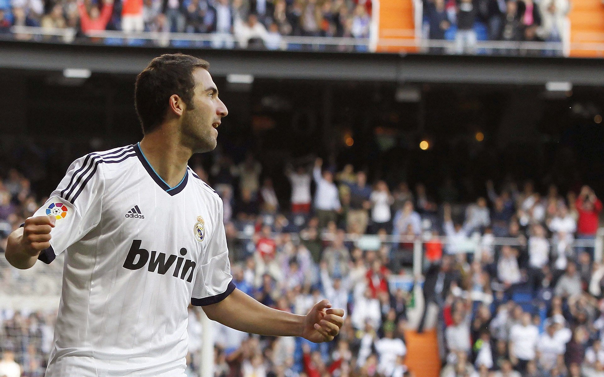 西甲塞维利亚主场3比1绝杀赫罗纳，球队展现强大攻击力，西甲塞维利亚队阵容